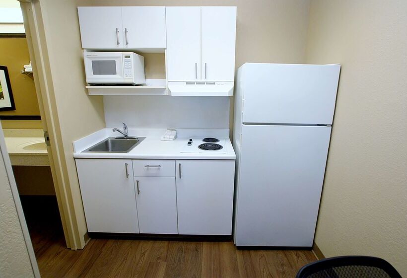 Отель Extended Stay America Suites Fresno North