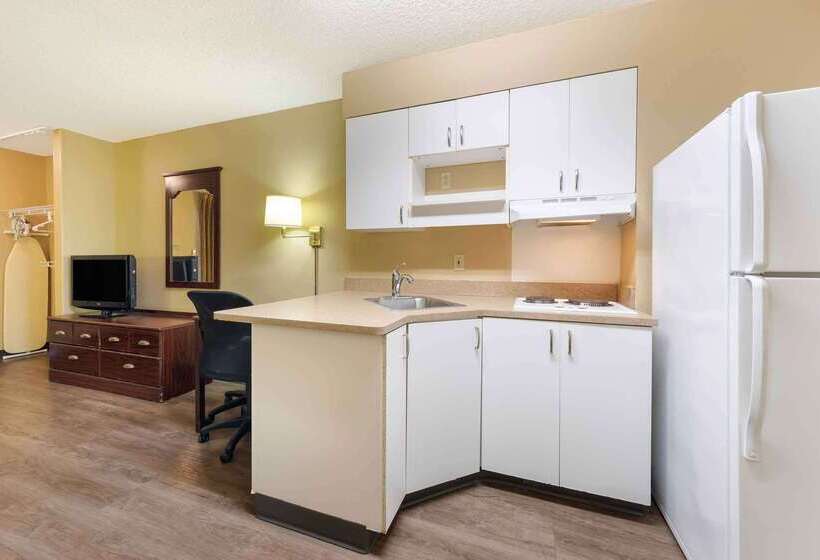 Отель Extended Stay America Suites Fresno North