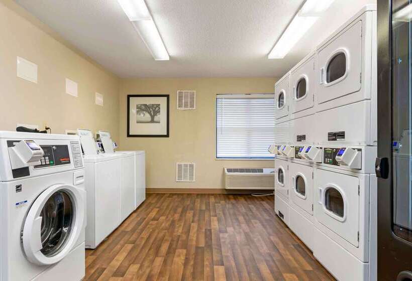 בית מלון כפרי Extended Stay America Suites  Kansas City  Airport