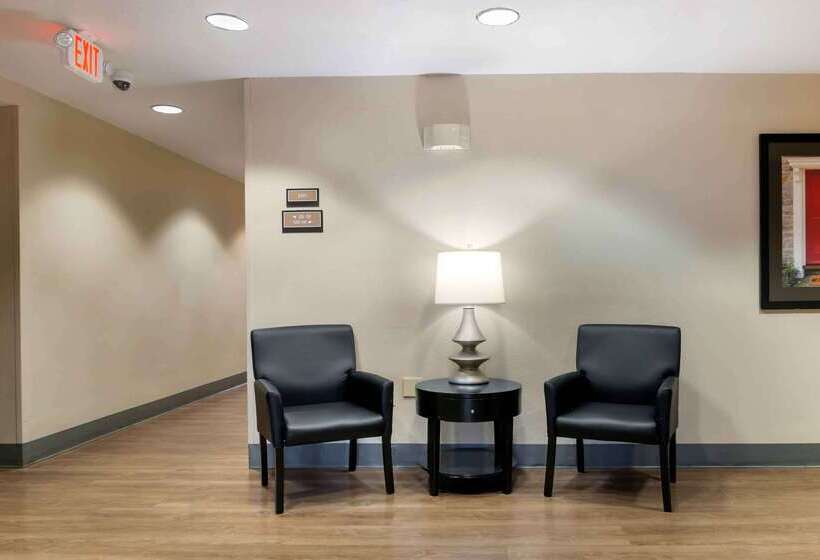 בית מלון כפרי Extended Stay America Suites  Kansas City  Airport