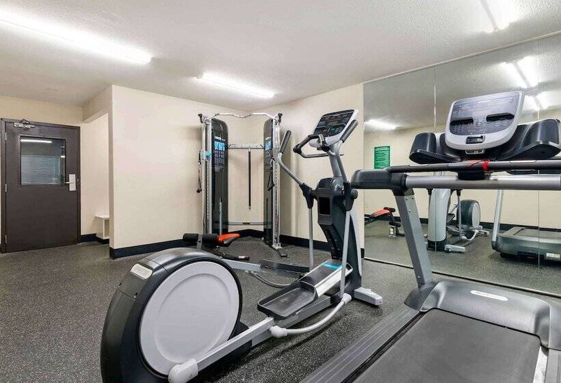 בית מלון כפרי Extended Stay America Suites  Kansas City  Airport