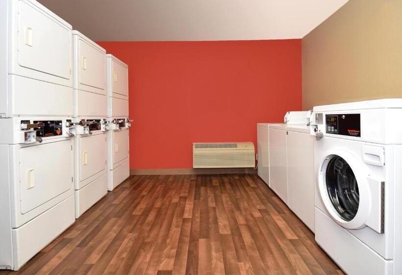 בית מלון כפרי Extended Stay America Suites  Kansas City  South