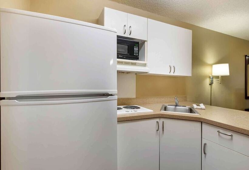 فندق Extended Stay America Suites  Kansas City  South