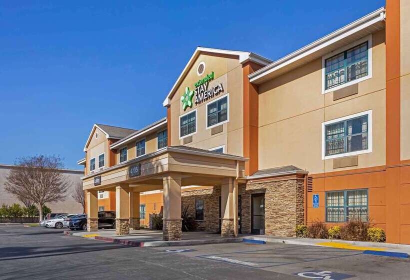 בית מלון כפרי Extended Stay America Suites  Los Angeles  Long Beach Airport