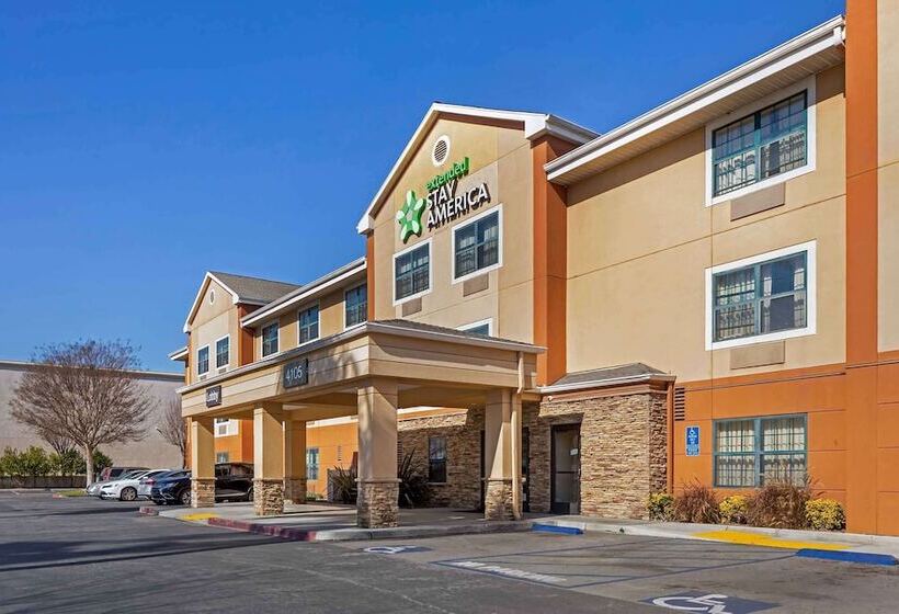 בית מלון כפרי Extended Stay America Suites  Los Angeles  Long Beach Airport