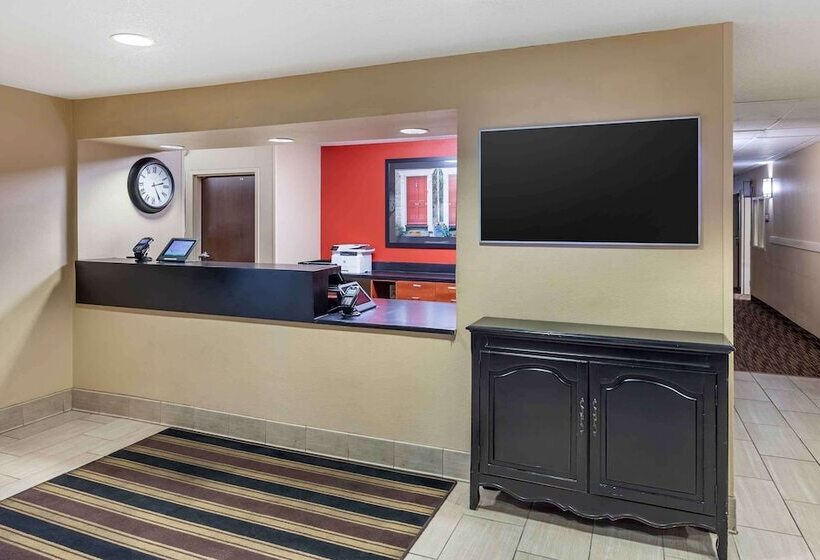 فندق Extended Stay America Select Suites   Milwaukee   Wauwatosa
