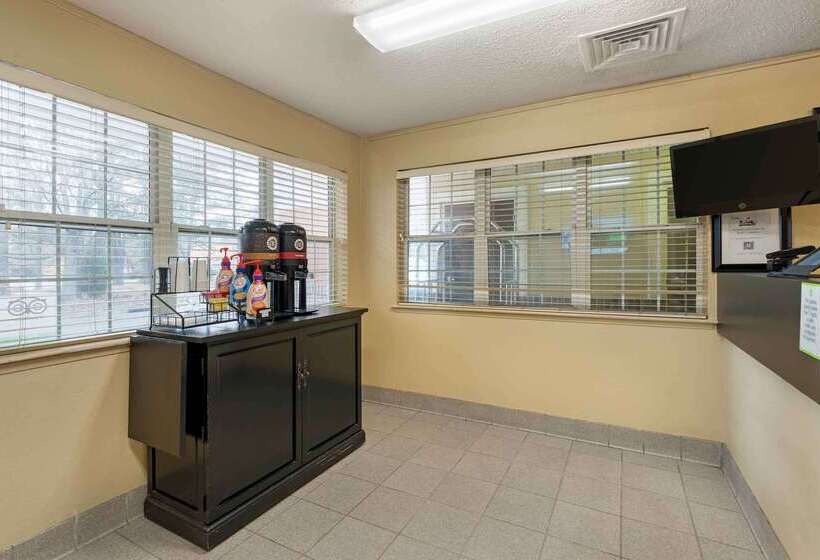 호텔 Extended Stay America Select Suites Newport News Oyster Point