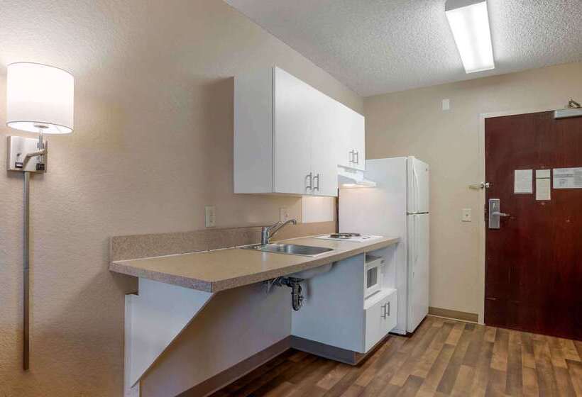 בית מלון כפרי Extended Stay America Suites  Orange County  Lake Forest