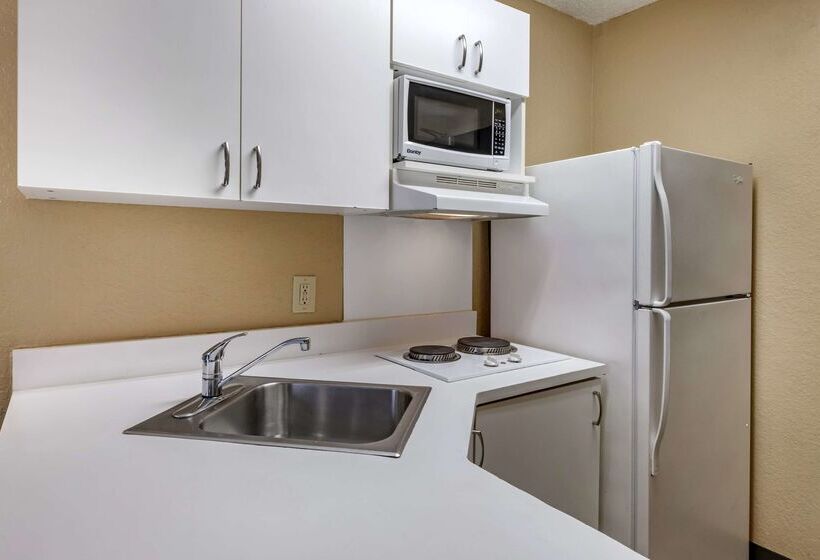 هتل Extended Stay America Suites  Orlando  Orlando Theme Parks  Major Blvd