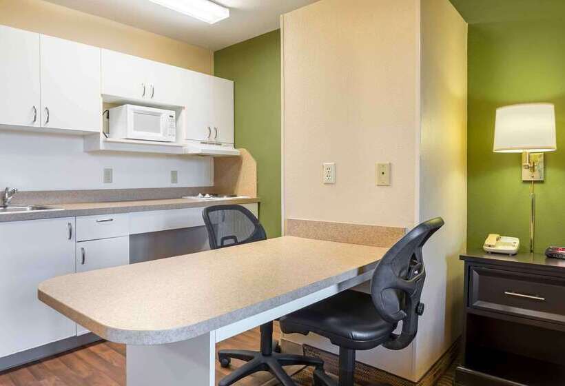 هتل Extended Stay America Suites  Rochester  Henrietta