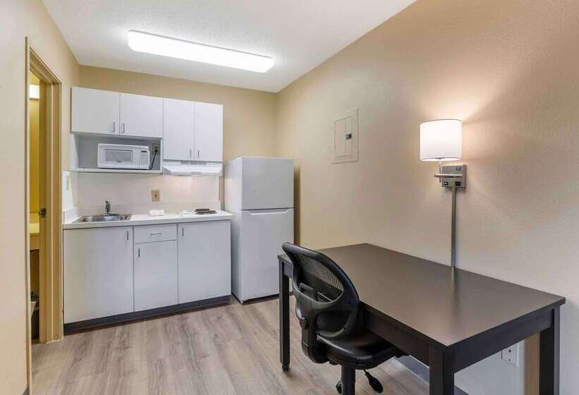 فندق Extended Stay America Suites   St Louis   Westport   E Lackland Rd