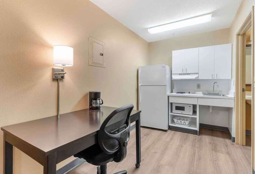 فندق Extended Stay America Suites   St Louis   Westport   E Lackland Rd