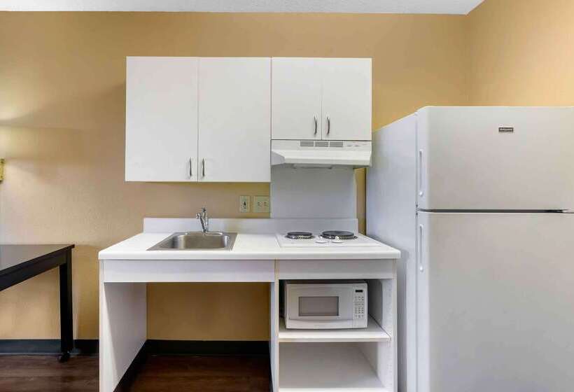 בית מלון כפרי Extended Stay America Suites  St. Petersburg  Clearwater  Executive Dr