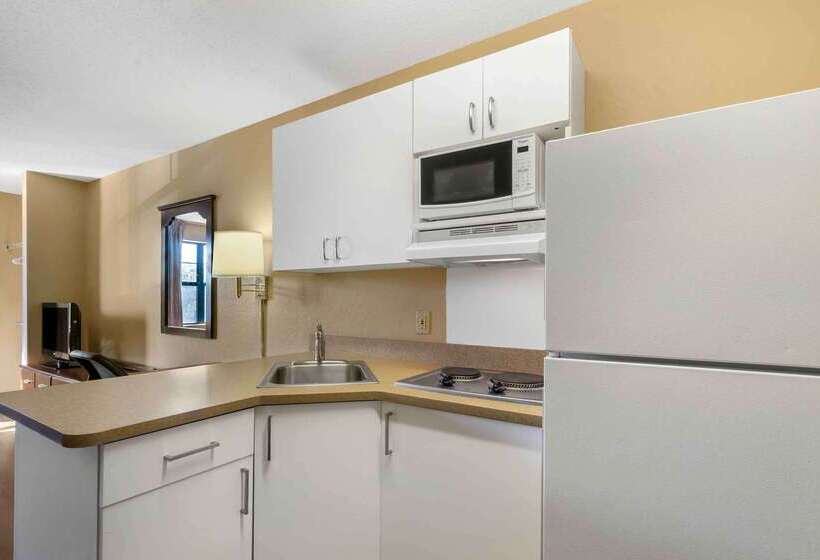 בית מלון כפרי Extended Stay America Suites  St. Petersburg  Clearwater  Executive Dr