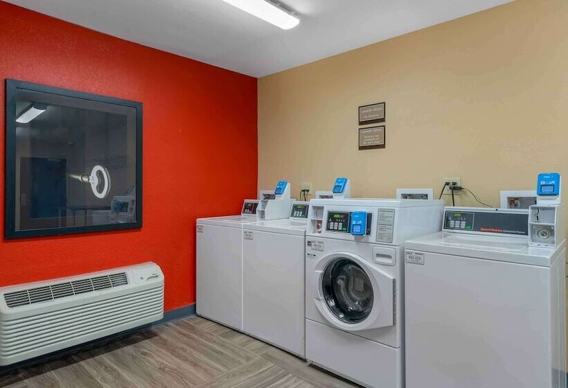 בית מלון כפרי Extended Stay America Suites  St. Petersburg  Clearwater  Executive Dr