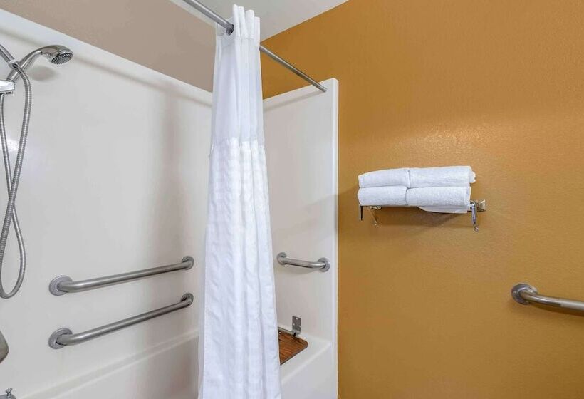 בית מלון כפרי Extended Stay America Suites  St. Petersburg  Clearwater  Executive Dr