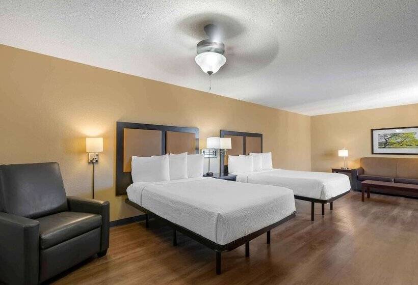 בית מלון כפרי Extended Stay America Suites  St. Petersburg  Clearwater  Executive Dr