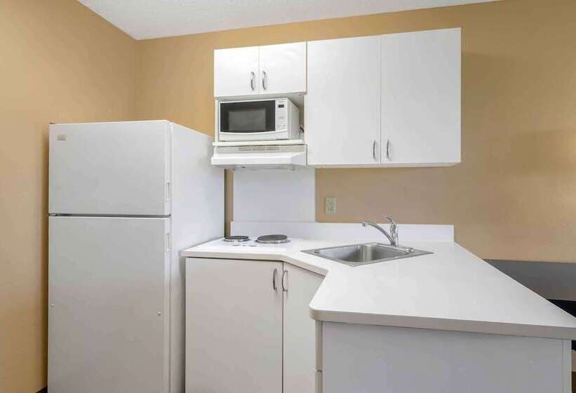 בית מלון כפרי Extended Stay America Suites  St. Petersburg  Clearwater  Executive Dr