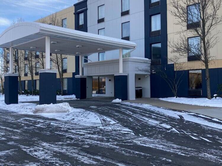 هتل Fairfield Inn Ann Arbor