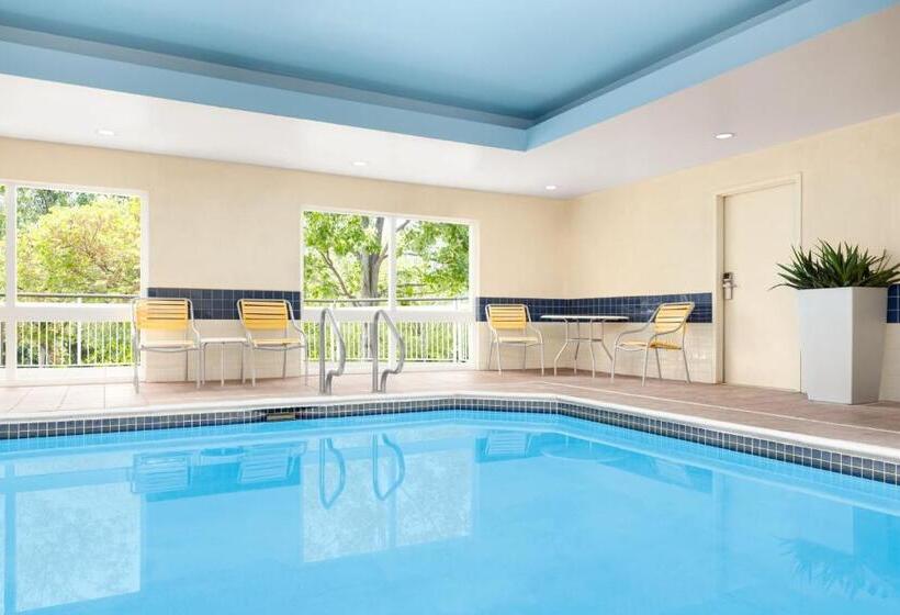 فندق Fairfield Inn Concord