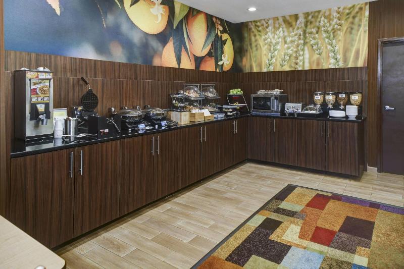 هتل Fairfield Inn By Marriott Dothan