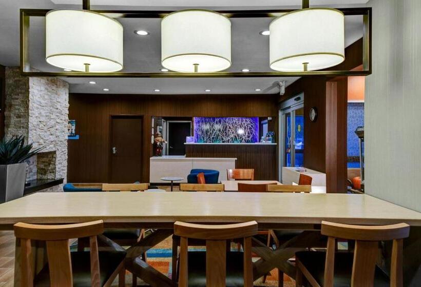 هتل Fairfield Inn By Marriott Dothan