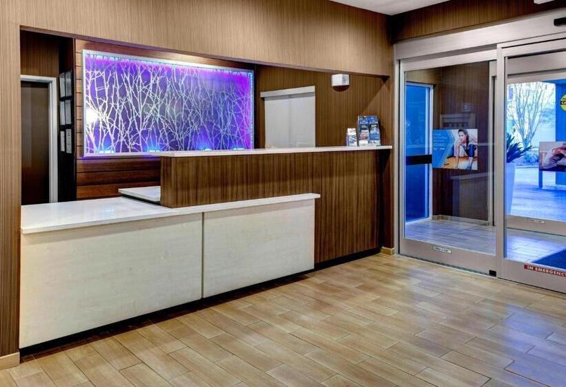 هتل Fairfield Inn By Marriott Dothan