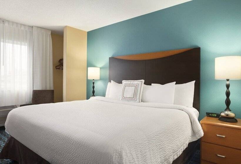 בית מלון כפרי Dubuque Inn & Suites