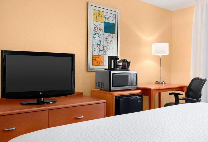 בית מלון כפרי Dubuque Inn & Suites