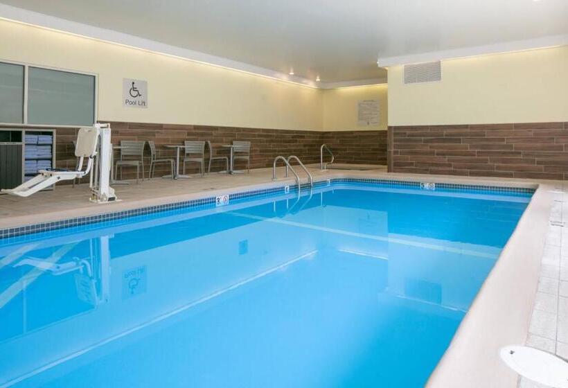 Отель Fairfield Inn Manhattan, Kansas