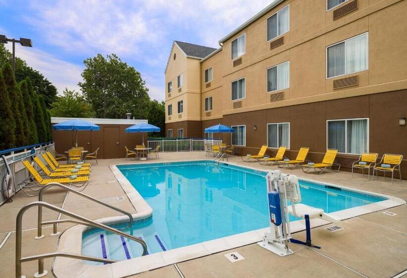Отель Fairfield Inn & Suites By Marriott Allentown Bethlehem/lehigh Valley Airport