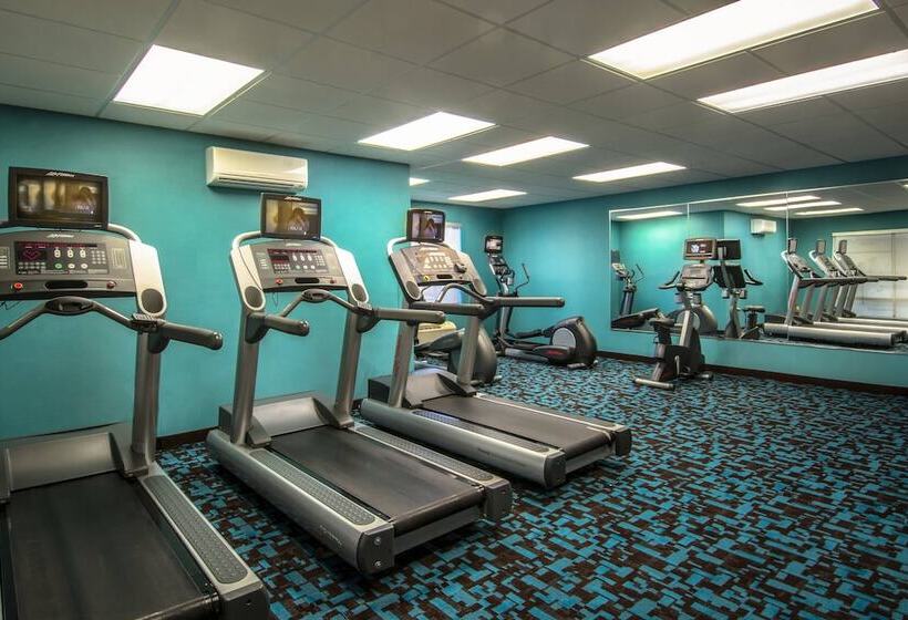 בית מלון כפרי Fairfield Inn & Suites Dulles Airport