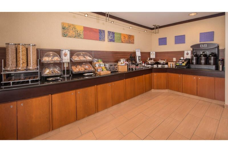 בית מלון כפרי Fairfield Inn & Suites Dulles Airport