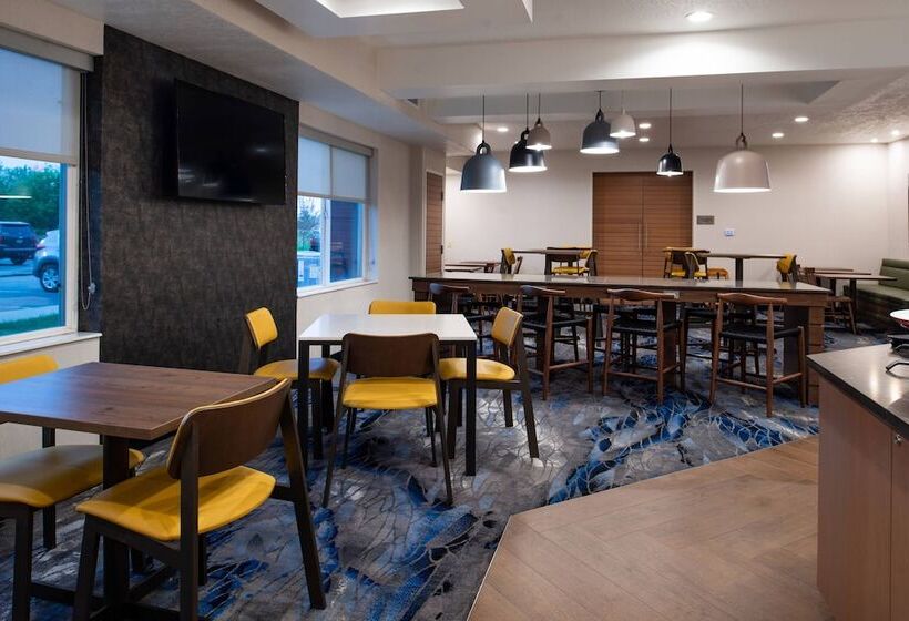 فندق Fairfield Inn And Suites Beloit