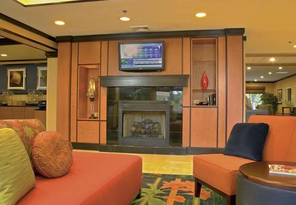 בית מלון כפרי Fairfield Inn Suites Brunswick