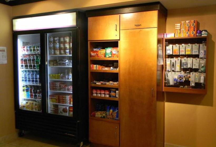 Отель Fairfield Inn Suites Brunswick