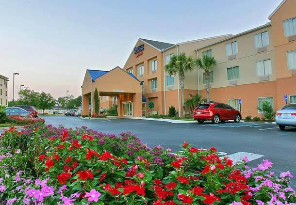 Отель Fairfield Inn Suites Brunswick