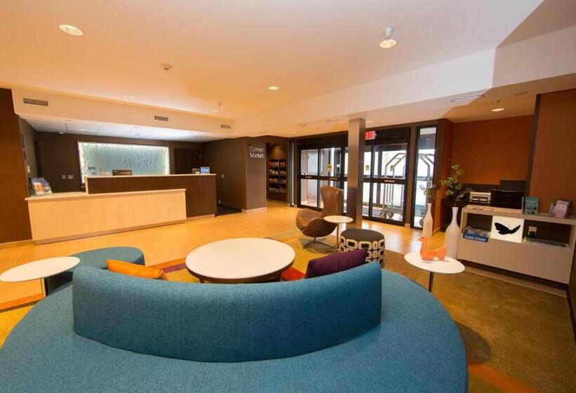 בית מלון כפרי Fairfield Inn & Suites Burlington