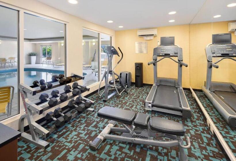 בית מלון כפרי Fairfield Inn & Suites Indianapolis Airport