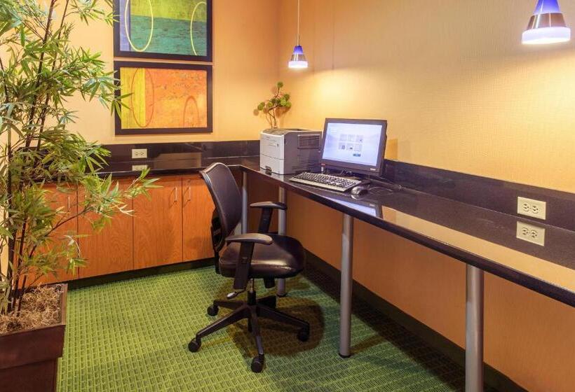 酒店 Fairfield Inn & Suites Canton