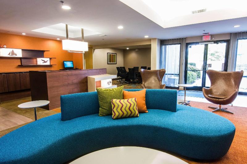 هتل Fairfield By Marriott Chesapeake
