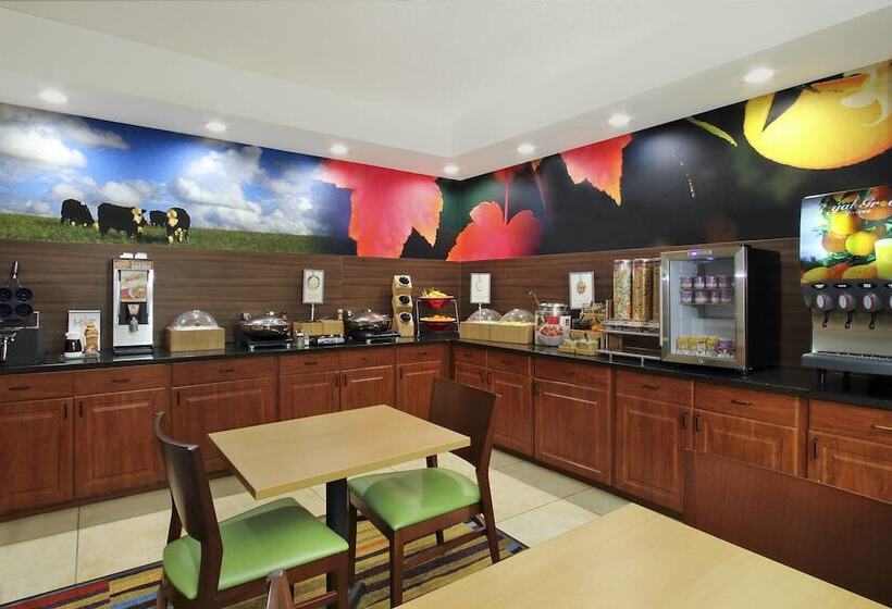 ホテル Fairfield Inn & Suites Colorado Springs South