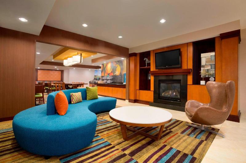 هتل Fairfield Inn & Suites Fort Worth University Drive