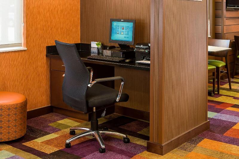 هتل Fairfield Inn & Suites Grand Rapids