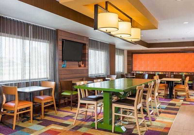 هتل Fairfield Inn & Suites Grand Rapids