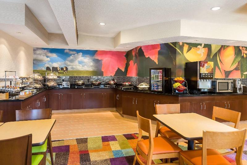 هتل Fairfield Inn & Suites Grand Rapids