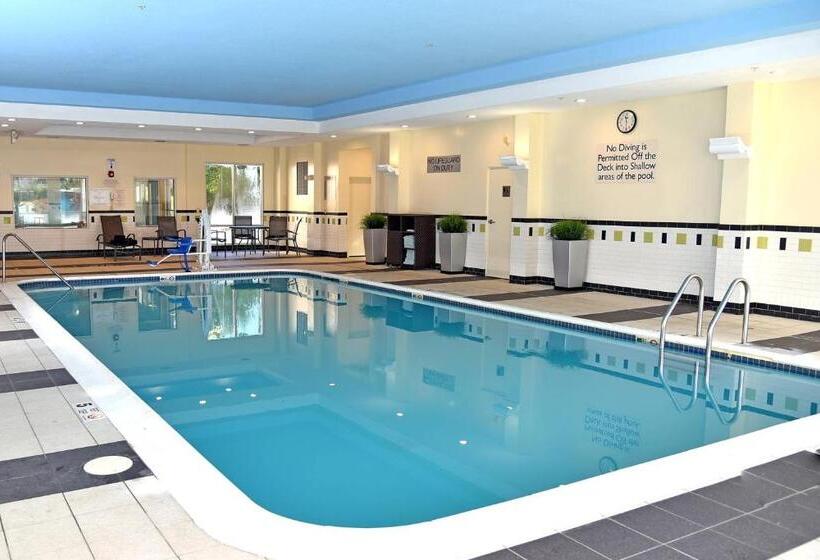 هتل Fairfield Inn Hartford Airport