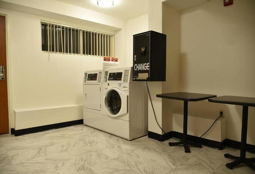 هتل Fairfield Inn Hartford Airport