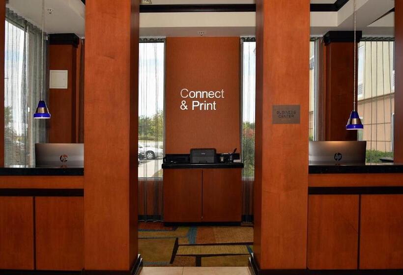 هتل Fairfield Inn Hartford Airport