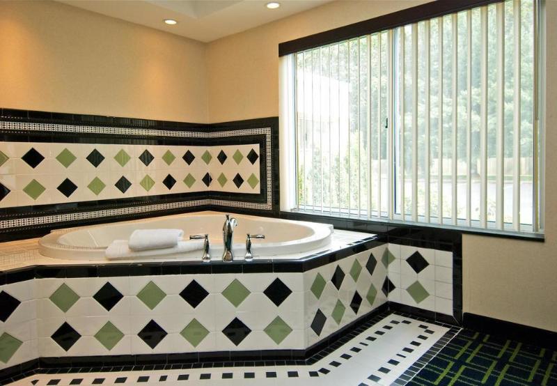 هتل Fairfield Inn Hartford Airport